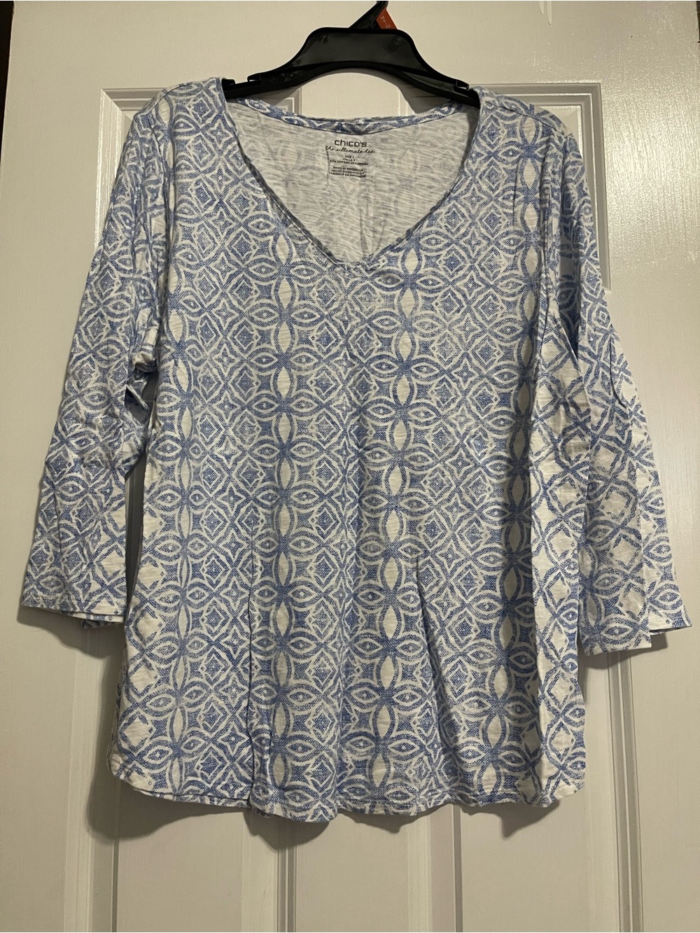 Chico's Light Blue Geometric V-Neck Long Sleeve Top